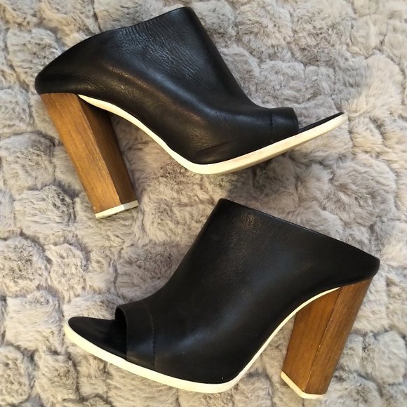 VINCE $435 “Allison" High Mule Leather Black made in Italy 8.5 39.5 - Picture 3 of 8